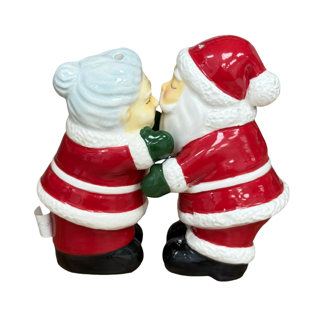 Santa and Mrs Claus Kissing Salt and Pepper Shakers